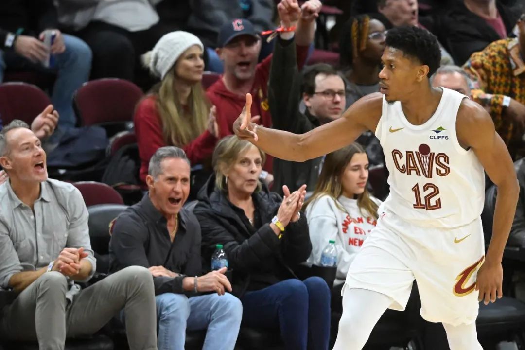 九游平台官网 - 东契奇回归赛场，败北首场状态亮眼，尤文图斯观众沸腾！