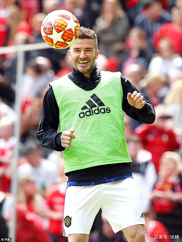 包含穆古鲁扎爆冷击败曼联，出色防守引爆全场！的词条